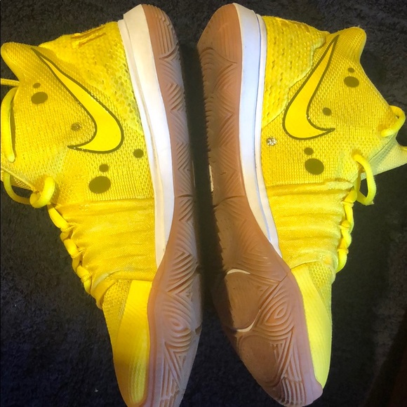 Kyrie 5 Sponge Bob - Picture 5 of 6